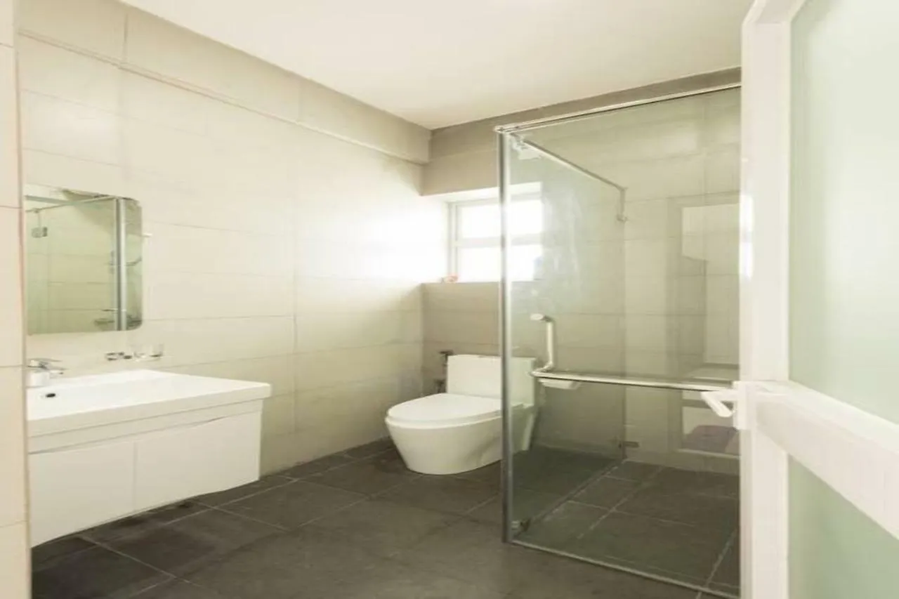 Fully Furnished 2 Bedroom Apartment With Sea View Dehiwala-Mount Lavinia 0*,